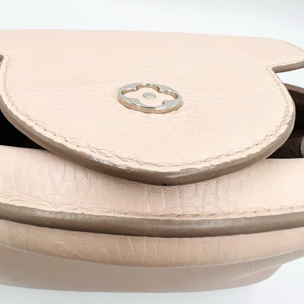 Louis Vuitton French Rose Capucines MM - Picture 15 of 17